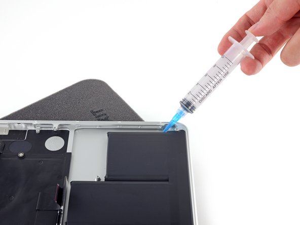 MacBook Pro 15" Retina Display Mid 2015 Battery Replacement (Legacy): 步骤 55 中的图像 2，2