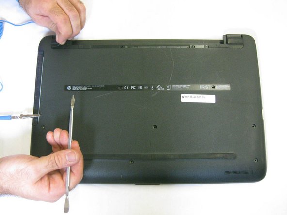 HP 15-ac121dx RAM Replacement, Back Panel: crwdns2935265:05crwdnd2935265:02crwdnd2935265:02crwdne2935265:0