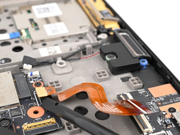 Lenovo ThinkPad T16 Gen 3 Motherboard Replacement, Remove the interconnect cable: crwdns2935265:022crwdnd2935265:02crwdnd2935265:03crwdne2935265:0