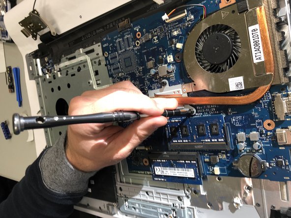 Dell Inspiron 5758 Heatsink and Fan Replacement: crwdns2935265:021crwdnd2935265:02crwdnd2935265:02crwdne2935265:0