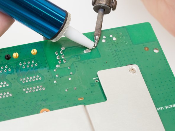 D-Link DIR-890L Power Adapter Port Replacement: crwdns2935265:011crwdnd2935265:03crwdnd2935265:03crwdne2935265:0