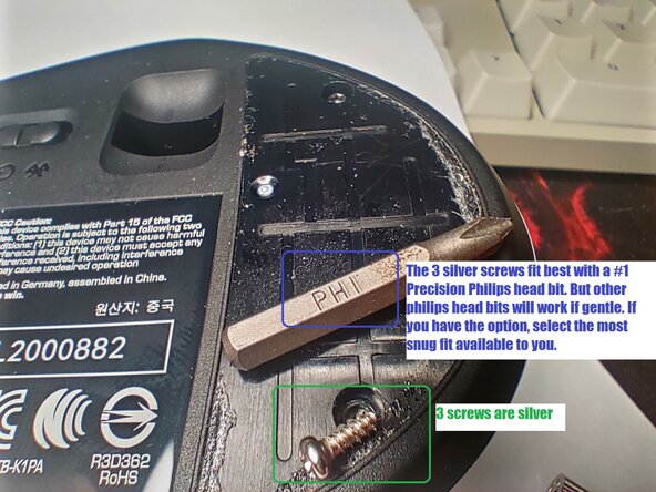 Roccat Kone Pro Air - Scroll Mechanism Cleaning, Remove Screws: crwdns2935265:02crwdnd2935265:01crwdnd2935265:03crwdne2935265:0