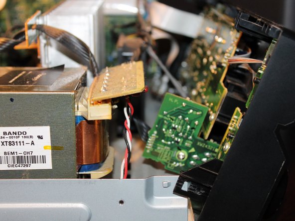 Volume Control Potentiometer Cleaning, Unclip the faceplate: crwdns2935265:09crwdnd2935265:02crwdnd2935265:02crwdne2935265:0