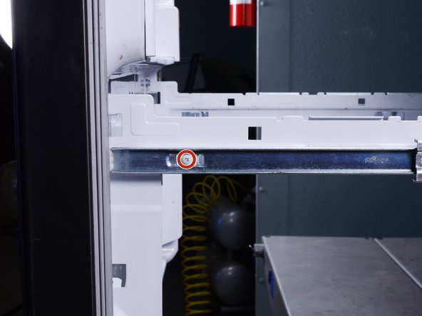 LG Refrigerator Evaporator Fan Replacement, Remove the drawer: crwdns2935265:06crwdnd2935265:02crwdnd2935265:02crwdne2935265:0