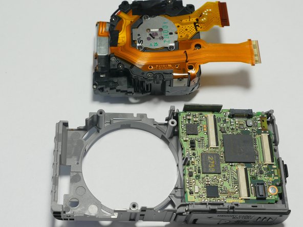Panasonic Lumix DMC-FH27 Main Board PCB Replacement, Step 5: crwdns2935265:016crwdnd2935265:03crwdnd2935265:03crwdne2935265:0