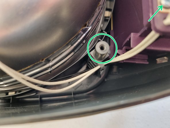 Midea FC307B Rice Cooker Teardown, Circuit board frame & wire holders: crwdns2935265:08crwdnd2935265:03crwdnd2935265:03crwdne2935265:0