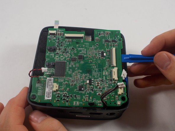 LG CineBeam Wi-Fi and Bluetooth Card Replacement: crwdns2935265:05crwdnd2935265:02crwdnd2935265:03crwdne2935265:0