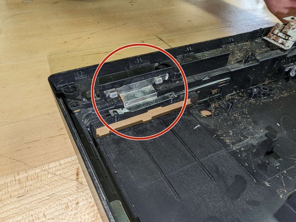 PlayStation 3 Slim Thermal Paste Replacement, Extract motherboard assembly: crwdns2935265:018crwdnd2935265:03crwdnd2935265:03crwdne2935265:0