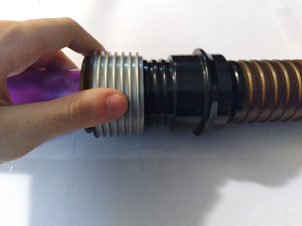 Toy Lightsaber Battery Replacement: crwdns2935265:06crwdnd2935265:03crwdnd2935265:03crwdne2935265:0