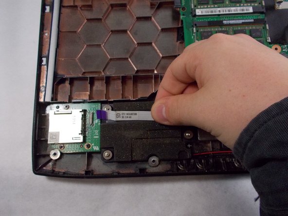 Asus ROG G751JL-BSI7T28 Speaker Replacement, Speaker: crwdns2935265:09crwdnd2935265:02crwdnd2935265:02crwdne2935265:0