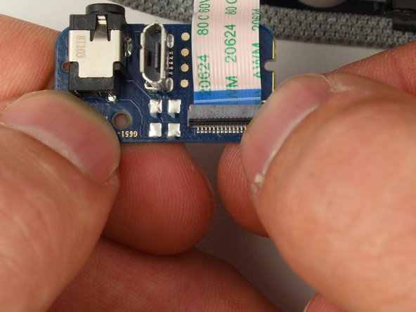 Google Home Hub 1st Generation I/O Daughter Board Replacement: crwdns2935265:04crwdnd2935265:02crwdnd2935265:02crwdne2935265:0