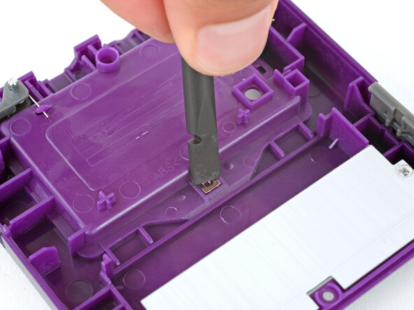 How to Reshell Your Game Boy Advance SP, Bottom shell components: crwdns2935265:062crwdnd2935265:03crwdnd2935265:03crwdne2935265:0