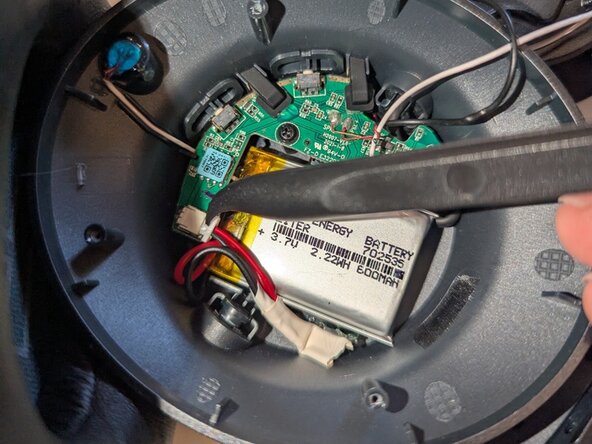 Soundcore Headphone Battery Replacement, Remove the worn battery.: crwdns2935265:03crwdnd2935265:02crwdnd2935265:03crwdne2935265:0