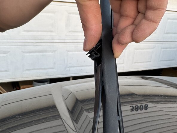 2022 Chevrolet Silverado Windshield Wipers Replacement: crwdns2935265:04crwdnd2935265:03crwdnd2935265:03crwdne2935265:0