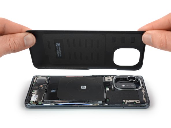 Mi 11 Screen Replacement, Remove the rear glass: crwdns2935265:07crwdnd2935265:02crwdnd2935265:02crwdne2935265:0