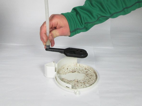 Braun Aromaster KF440 Internal Tubing Replacement Guide, Remove tube from the lid: crwdns2935265:010crwdnd2935265:03crwdnd2935265:03crwdne2935265:0