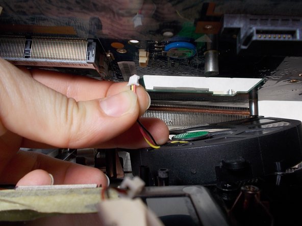 Toshiba Qosmio X305-Q704 Fan Replacement: crwdns2935265:016crwdnd2935265:03crwdnd2935265:03crwdne2935265:0