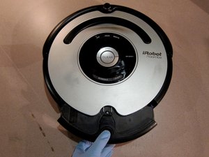 Comment démonter et nettoyer votre Roomba 560