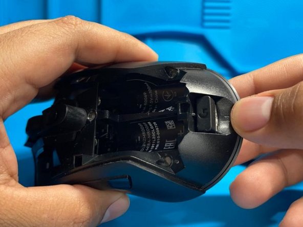 Logitech G603 Switch Replacement: paso 3, imagen 2 de 3