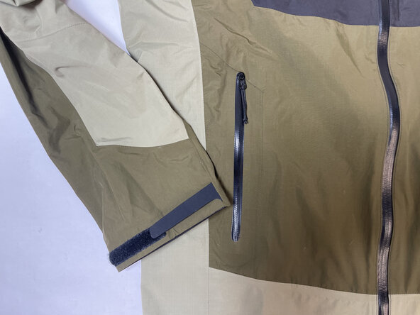 How to Reapply DWR to an Arcteryx Jacket, How to Reapply DWR to an Arcteryx Jacket: crwdns2935265:01crwdnd2935265:02crwdnd2935265:02crwdne2935265:0