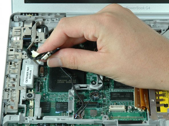 PowerBook G4 Aluminum 12" 1-1.5 GHz Display Data Cable Replacement: crwdns2935265:042crwdnd2935265:01crwdnd2935265:01crwdne2935265:0