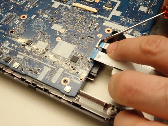 why! W650SZ Remplacement de la carte mère, Remplacer la carte mère (suite): crwdns2935265:021crwdnd2935265:02crwdnd2935265:03crwdne2935265:0