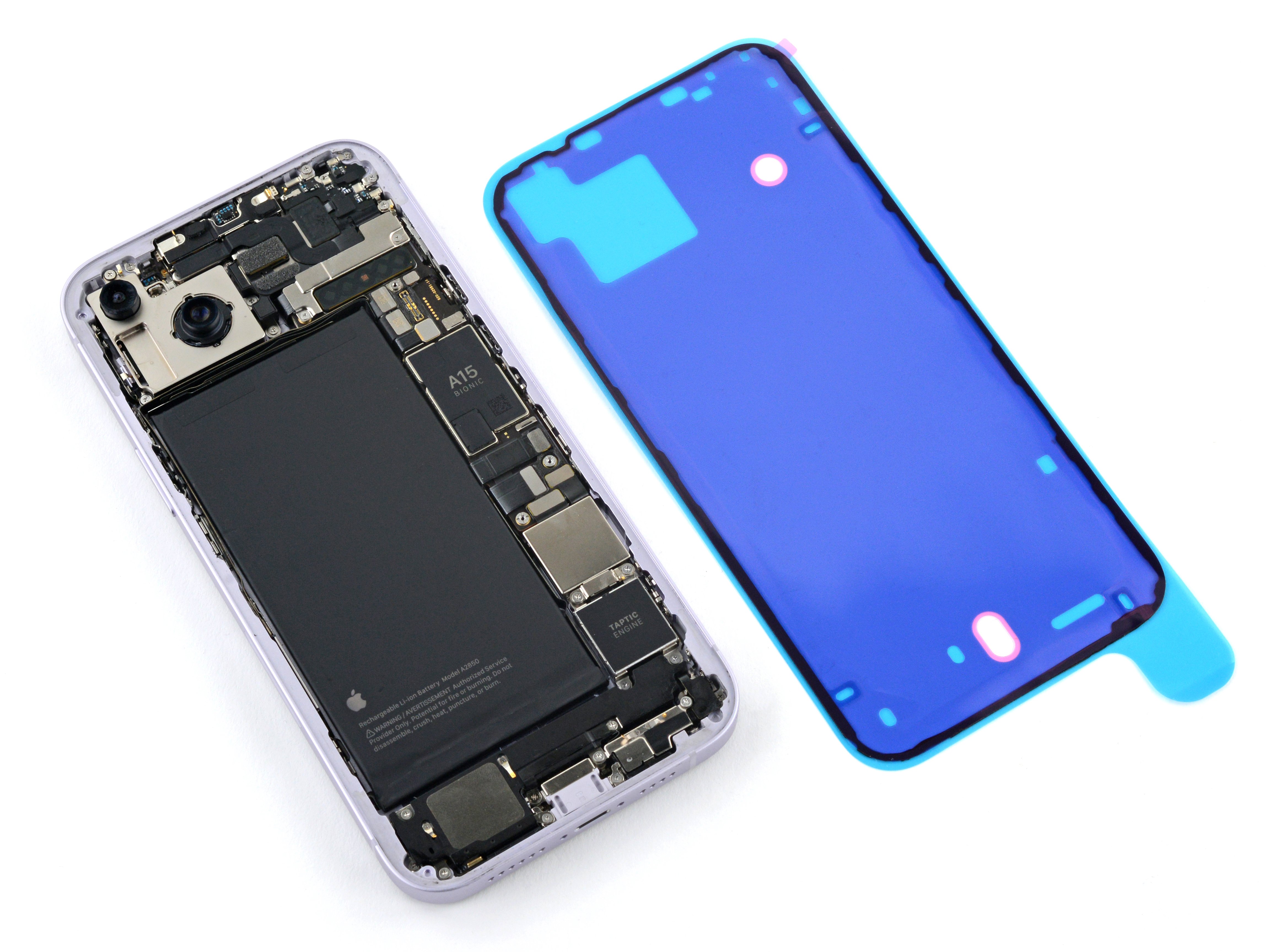 iPhone (モデル不明) 背面破損 iPhone14ProMaxの背面ガラスがバキバキに破損！フレームごと交換