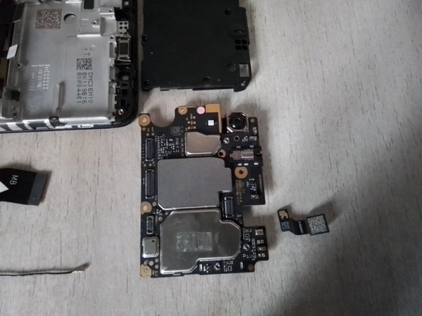 Xiaomi Redmi 7A Teardown, Remove the front camera: crwdns2935265:09crwdnd2935265:02crwdnd2935265:02crwdne2935265:0