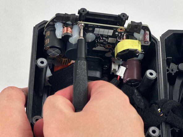 Sonos Era 100 Power Socket Replacement: crwdns2935265:010crwdnd2935265:03crwdnd2935265:03crwdne2935265:0