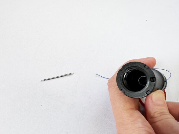 Expedition Sewing Awl, Changing the needle: crwdns2935265:06crwdnd2935265:03crwdnd2935265:03crwdne2935265:0