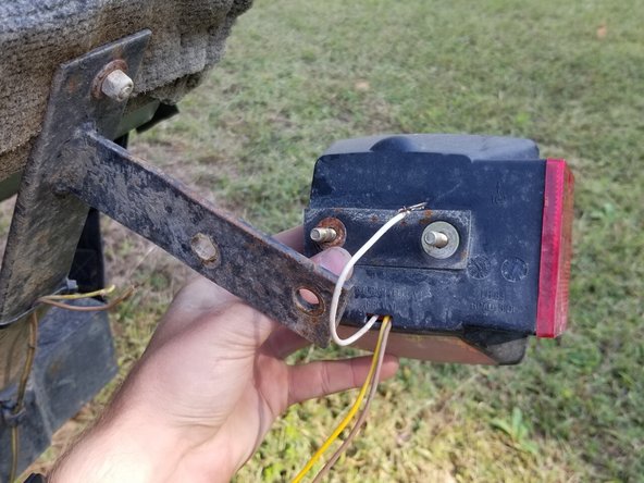 Utility Trailer Lights Replacement: crwdns2935265:06crwdnd2935265:03crwdnd2935265:03crwdne2935265:0