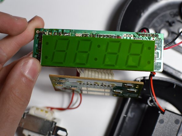 Amazon Basics Alarm Clock Teardown, Final Disassembly: crwdns2935265:05crwdnd2935265:02crwdnd2935265:03crwdne2935265:0