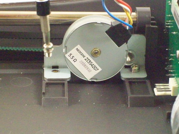 Microtek ScanMaker 5900 Motor Tread Replacement: crwdns2935265:07crwdnd2935265:02crwdnd2935265:03crwdne2935265:0