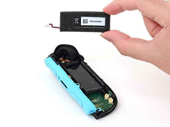 Joy-Con 2 (Left) Battery Replacement, Remove the battery: crwdns2935265:013crwdnd2935265:03crwdnd2935265:03crwdne2935265:0