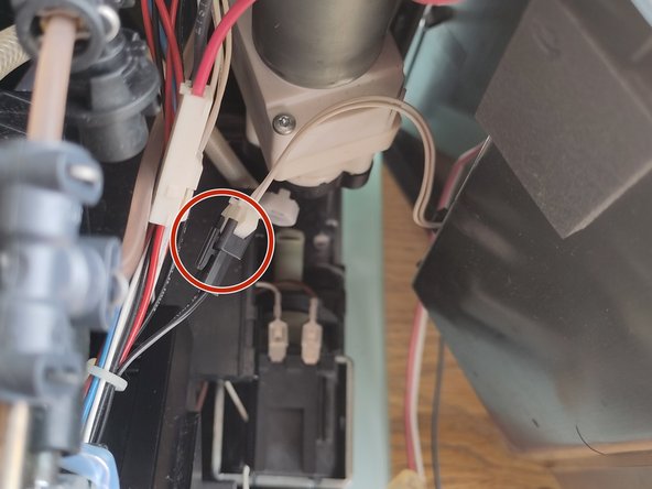 Disassembly of the Melitta Caffeo CI housing, Remove the left side panel: crwdns2935265:06crwdnd2935265:03crwdnd2935265:03crwdne2935265:0