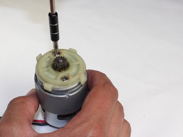 Ryobi P202 Motor Replacement: crwdns2935265:015crwdnd2935265:02crwdnd2935265:02crwdne2935265:0