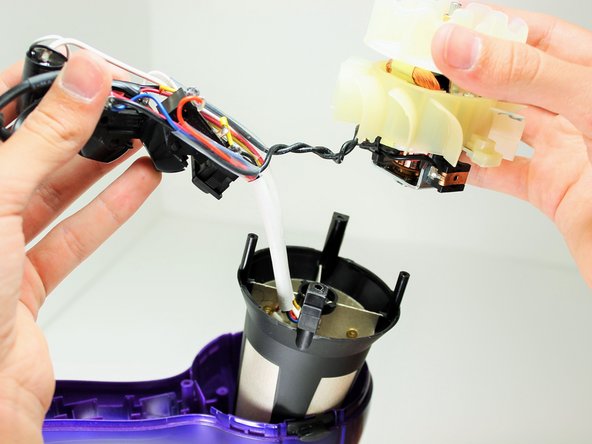 Conair Infiniti Pro Model 259NP Fan Motor Assembly Replacement: crwdns2935265:05crwdnd2935265:03crwdnd2935265:03crwdne2935265:0