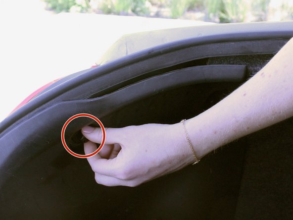 2003 Toyota Solara Tail Light Replacement: crwdns2935265:04crwdnd2935265:02crwdnd2935265:02crwdne2935265:0