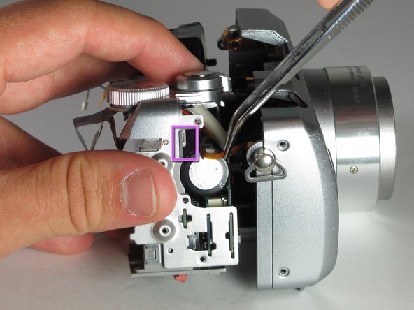 Olympus C-765 Flash Assembly Replacement: crwdns2935265:09crwdnd2935265:02crwdnd2935265:03crwdne2935265:0