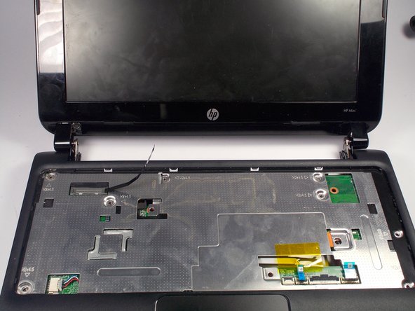 HP Mini 110-3735dx Screen Replacement: crwdns2935265:021crwdnd2935265:02crwdnd2935265:02crwdne2935265:0