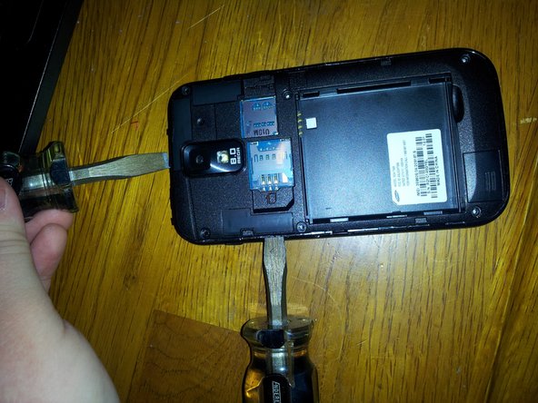 Disassembling Samsung Galaxy s 2 (T-mobile)(T989) Phone: step 3, image 2 of 3