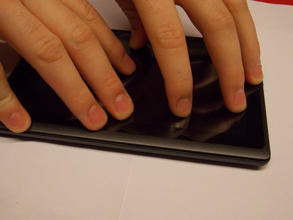 Datawind Ubislate 7ci Battery Replacement, Closing the Tablet: crwdns2935265:05crwdnd2935265:02crwdnd2935265:02crwdne2935265:0