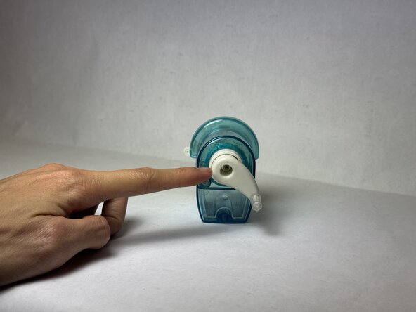 Manual Pencil Sharpener Blade Replacement, Blade: step 1, image 1 of 3