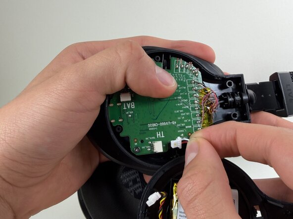 JBL Live 660NC Battery Replacement: step 6, image 2 of 2