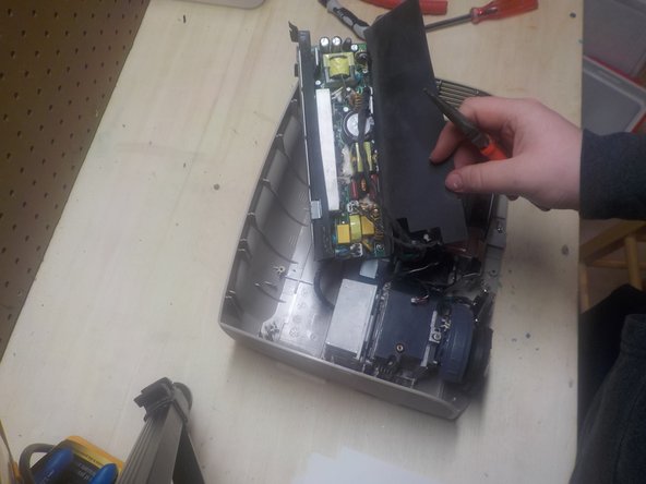 3M SCP176 DLP Projector Teardown, Remove the power supply: crwdns2935265:011crwdnd2935265:02crwdnd2935265:03crwdne2935265:0
