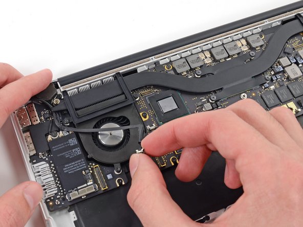 MacBook Pro 13" Retina Display Late 2012 Upper Case Replacement: crwdns2935265:037crwdnd2935265:02crwdnd2935265:02crwdne2935265:0