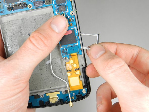 Nexus 4 Motherboard Replacement, Motherboard: crwdns2935265:014crwdnd2935265:02crwdnd2935265:03crwdne2935265:0