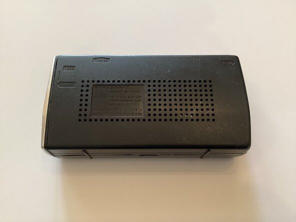 Panasonic R-1159 AM radio Teardown, Panasonic R-1159 AM radio Teardown: crwdns2935265:01crwdnd2935265:02crwdnd2935265:03crwdne2935265:0