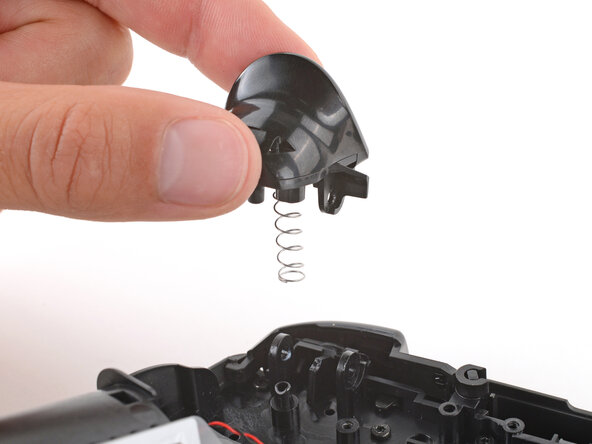 Steam Controller (2nd Gen, 2026) FSC Board Replacement, Remove the other trigger: step 16, image 2 of 3