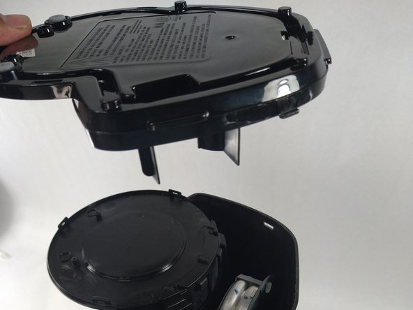 Black and Decker CM0700BZ Power Button Replacement: crwdns2935265:03crwdnd2935265:03crwdnd2935265:03crwdne2935265:0